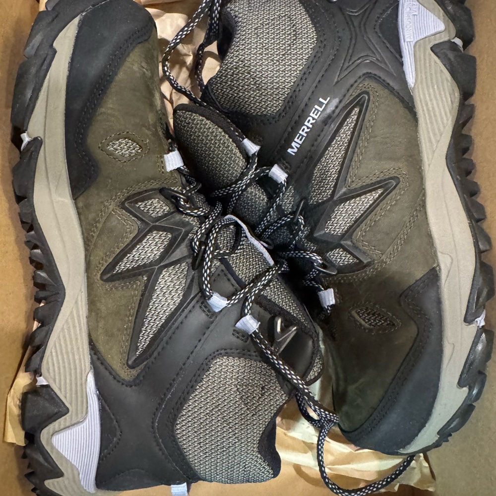 Merrell Woman’s Black and Gray Hiking Shoes